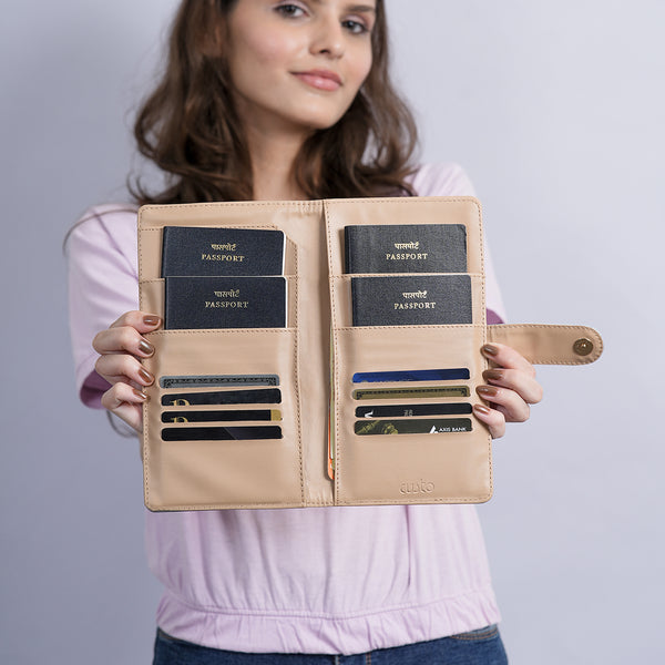 Family Passport Holder