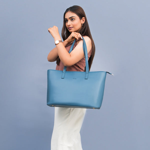 Travel Tote - Prussian Blue