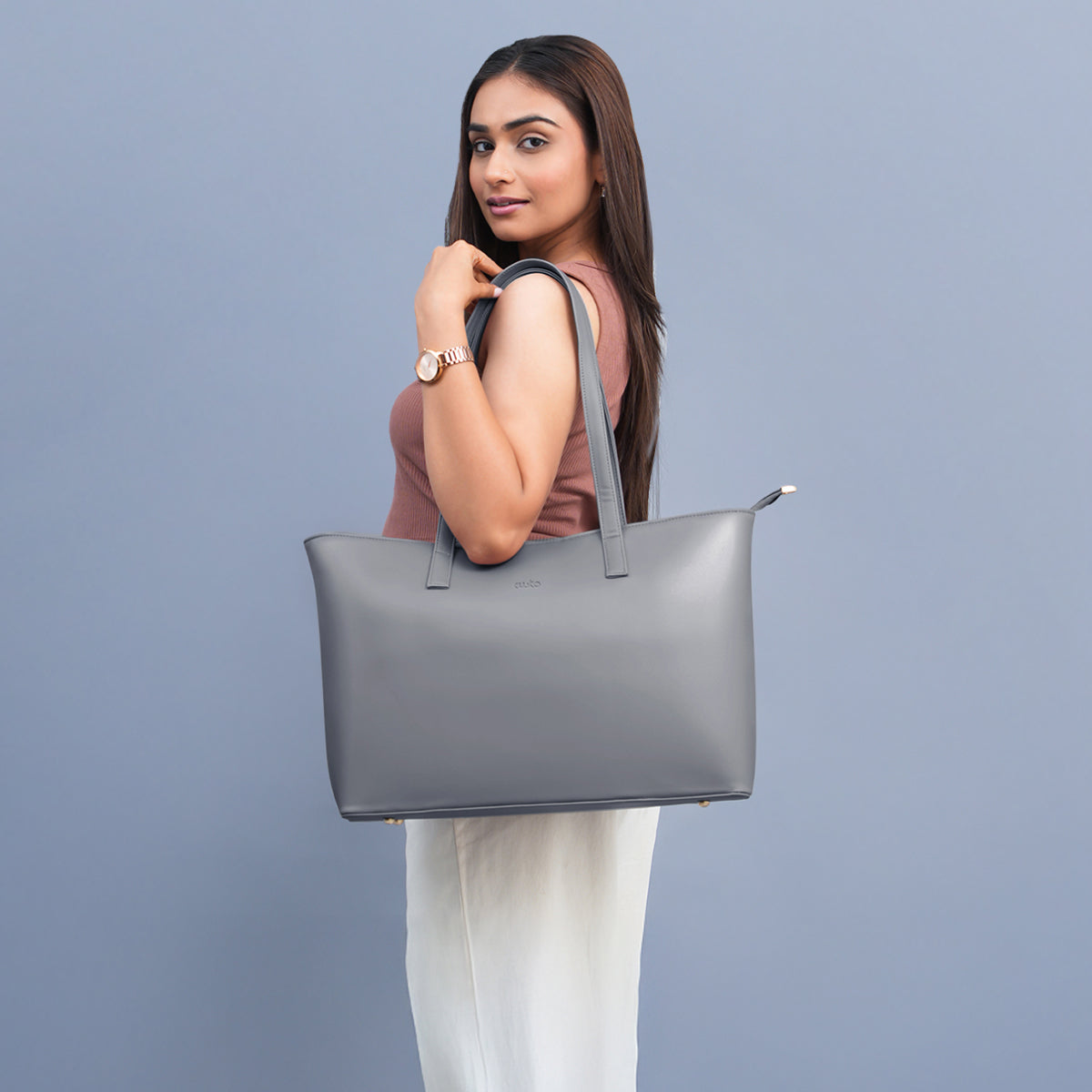 Travel Tote - Smokey Grey
